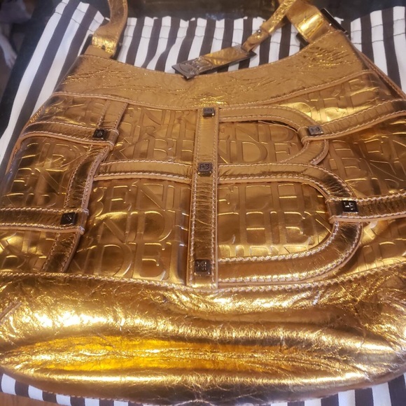 Pictures for buyer - Picture 2 of 3